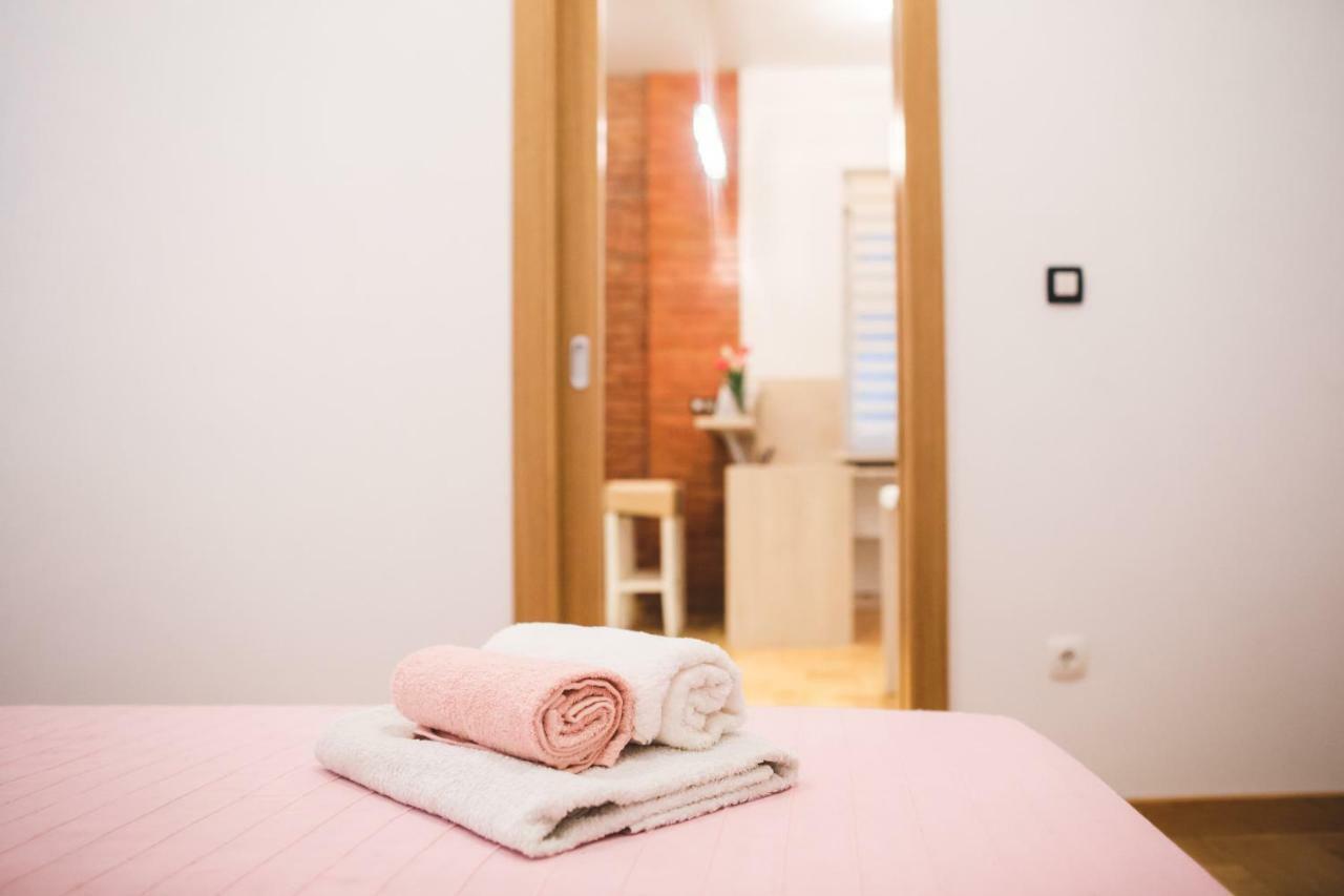 Clyra Apartment City Centar Zagreb Exteriör bild